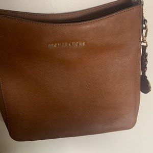 Michael kors crossbody